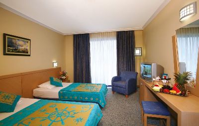 Catamaran Resort - Катамаран 5*